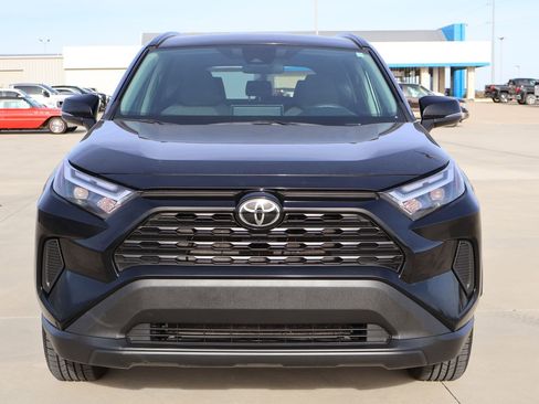 Used 2024 Toyota RAV4 XLE image 3