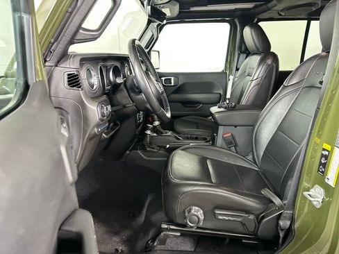 Used 2022 Jeep Wrangler Unlimited Sahara w/ Cold Weather Group image 11