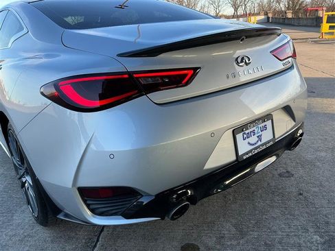 Used 2017 INFINITI Q60 Red Sport 400 image 23