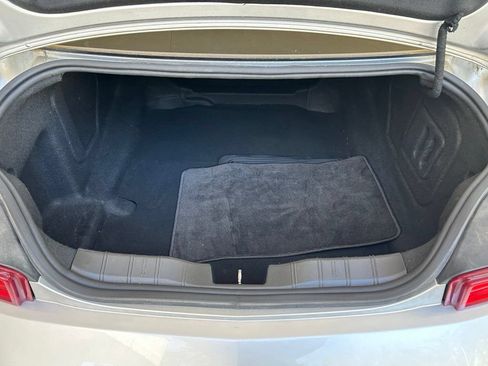 Used 2018 Chevrolet Camaro LT RWD image 31