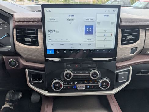 Used 2024 Ford Expedition Max Limited image 22