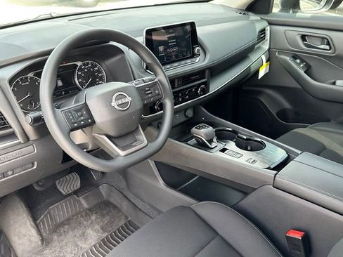 Used 2026 Nissan Rogue S image 9