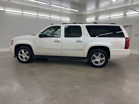 Used 2014 Chevrolet Suburban LTZ image 7