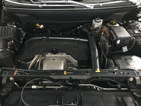 Used 2018 GMC Terrain Denali w/ Advanced Safety Package AWD/4WD image 32