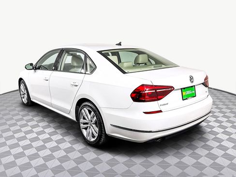 Used 2019 Volkswagen Passat 2.0T Wolfsburg w/ Wheels & Sunroof Package image 7