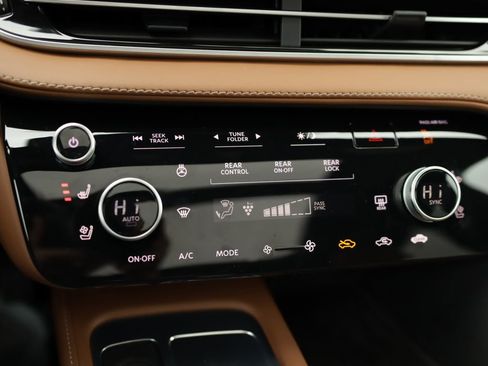 Used 2024 INFINITI QX60 Autograph w/ Cargo Package image 16