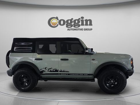 Used 2023 Ford Bronco Wildtrak image 10