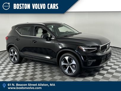 New 2025 Volvo XC40 B5 Plus w/ Protection Package Premier