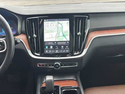 Certified 2025 Volvo V60 B5 Cross Country Plus AWD/4WD image 6