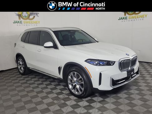 Certified 2024 BMW X5 xDrive50e AWD/4WD image 1