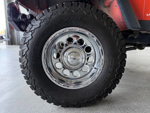 Used 2005 Jeep Wrangler Unlimited Rubicon AWD/4WD image 22
