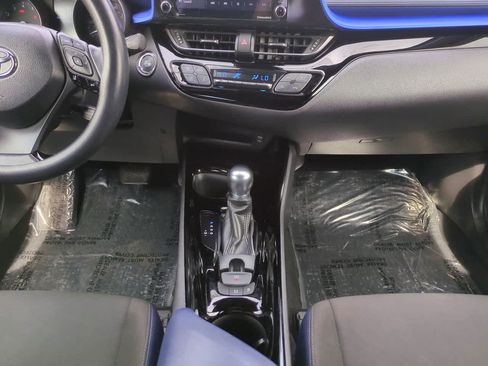 Certified 2020 Toyota C-HR XLE FWD image 18