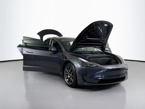 Used 2023 Tesla Model 3 Standard Range RWD image 31