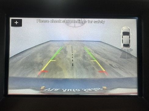 Used 2017 Ford Edge Titanium w/ Equipment Group 301A AWD/4WD image 23