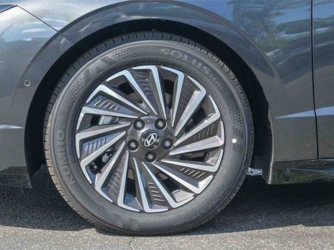 New 2026 Hyundai Sonata Limited image 12