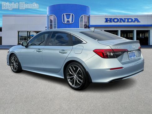 Used 2023 Honda Civic Touring image 5