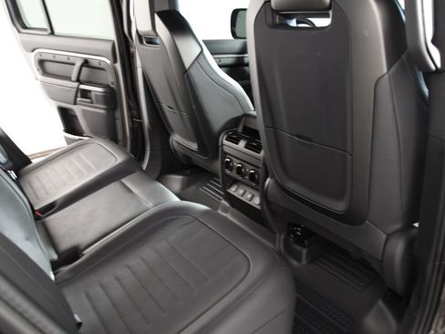 Used 2025 Land Rover Defender 110 AWD/4WD image 22