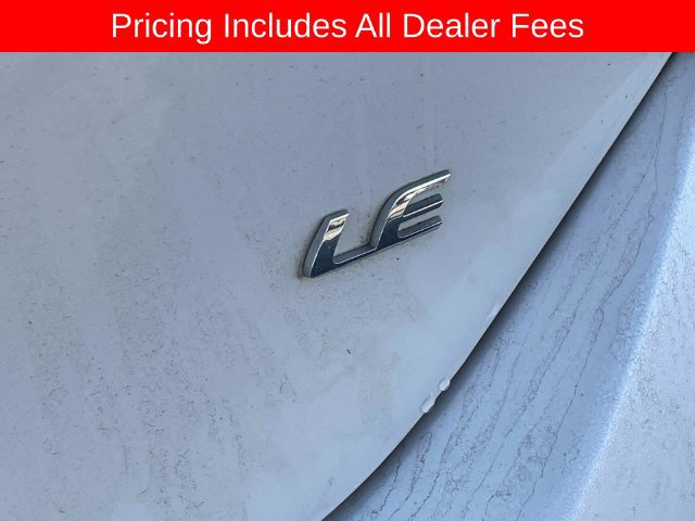 Used 2018 Toyota Corolla LE FWD image 8