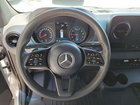 Used 2023 Mercedes-Benz Sprinter 2500 image 31