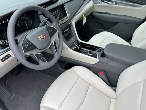 New 2026 Cadillac XT5 Premium Luxury image 10