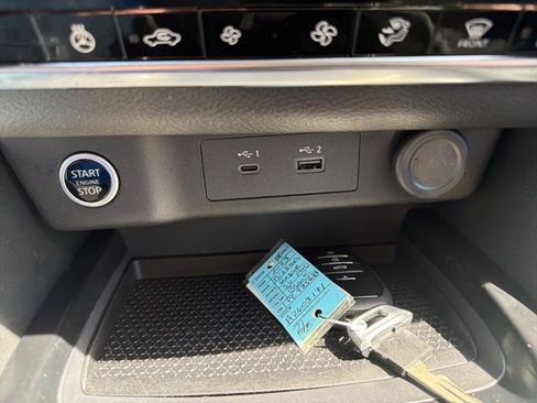 Used 2023 Nissan Rogue SV w/ SV Premium B Package image 26