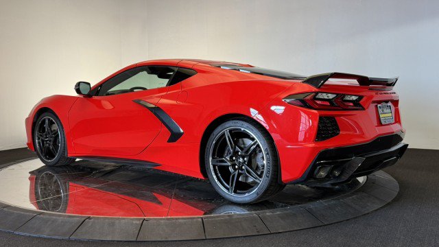 Used 2024 Chevrolet Corvette Stingray Premium Cpe w/ Z51 Performance Package RWD image 3