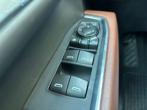Used 2024 GMC Sierra 2500 Denali Ultimate AWD/4WD image 18