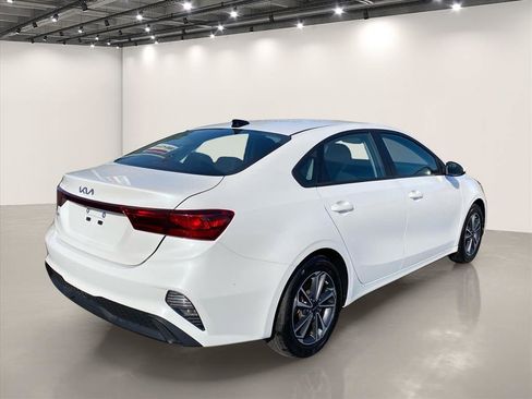 Certified 2023 Kia Forte LXS FWD image 8
