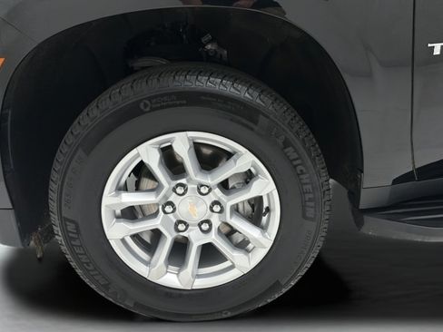 Used 2025 Chevrolet Tahoe LT AWD/4WD image 9