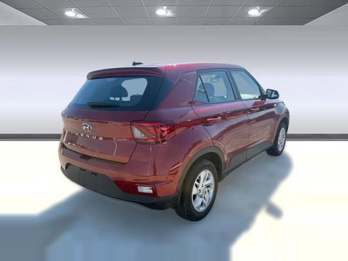Used 2024 Hyundai Venue SE image 9