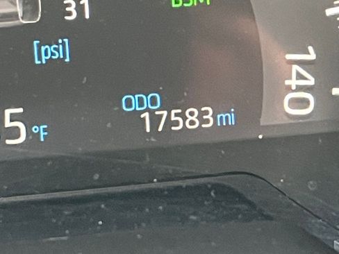 Used 2025 Toyota RAV4 XLE image 40