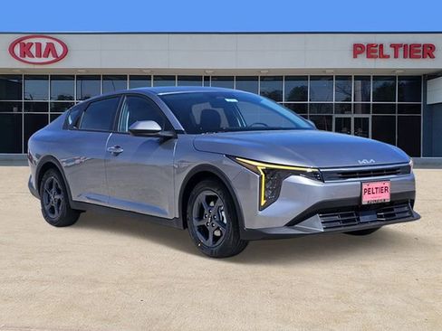 New 2026 Kia K4 LXS image 1