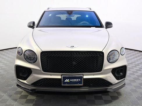 Used 2022 Bentley Bentayga AWD/4WD image 10