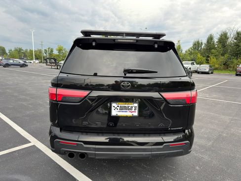 Used 2025 Toyota Sequoia TRD Pro AWD/4WD image 5