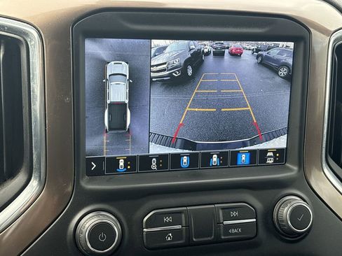 Certified 2021 Chevrolet Silverado 3500 High Country w/ Technology Package image 18