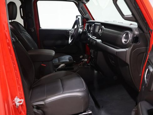 Used 2022 Jeep Wrangler Unlimited Sahara w/ Cold Weather Group image 22