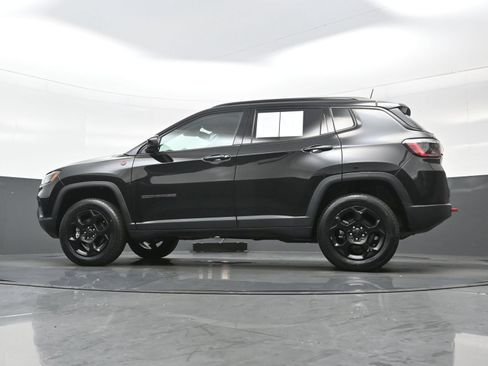 Used 2022 Jeep Compass Trailhawk w/ Sun and Sound Group AWD/4WD image 32