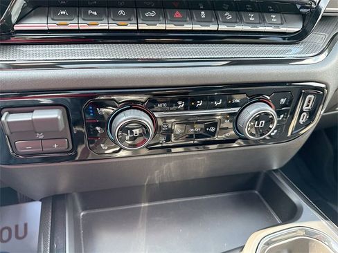 Used 2024 Chevrolet Silverado 1500 ZR2 w/ Technology Package image 19