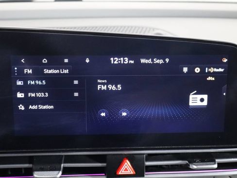 Used 2025 Hyundai Elantra SEL FWD image 29