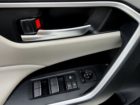 Certified 2023 Toyota RAV4 XLE w/ Convenience Package image 23