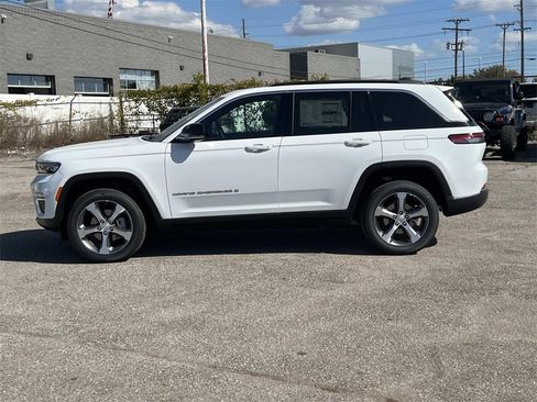 New 2025 Jeep Grand Cherokee Limited image 5
