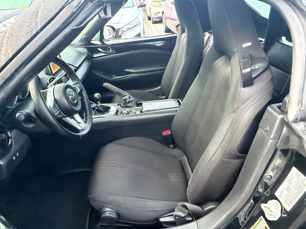 Used 2016 MAZDA MX-5 Miata Club RWD image 10