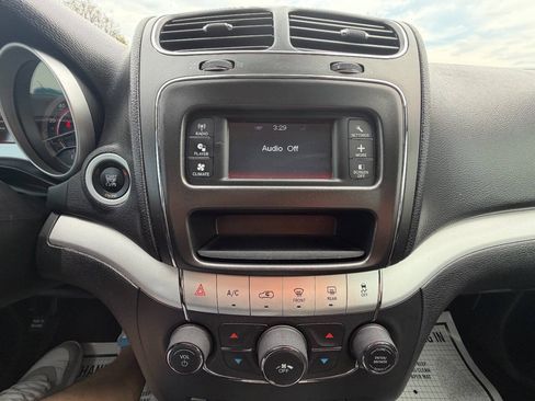Used 2016 Dodge Journey SE w/ Flexible Seating Group FWD image 24