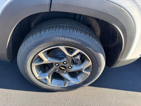 New 2026 Chevrolet Trax LT image 4