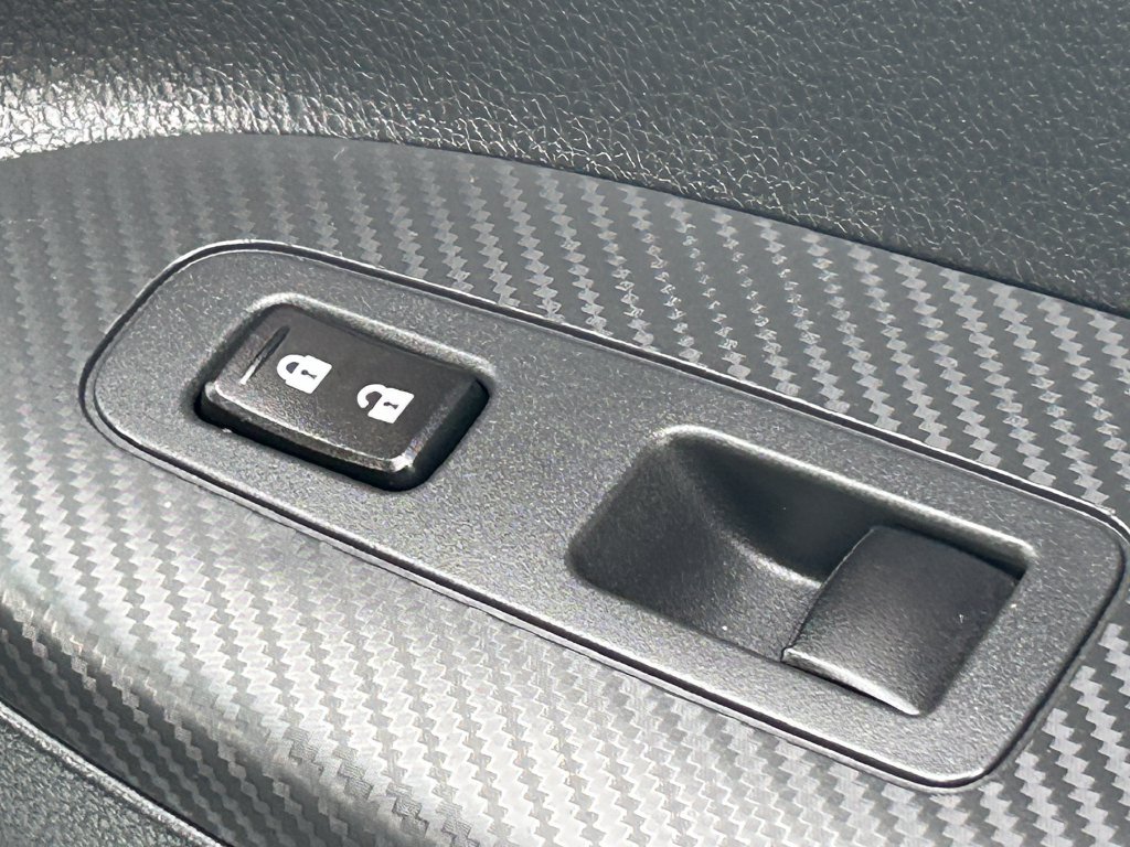 Used 2023 Mitsubishi Eclipse Cross AWD image 35
