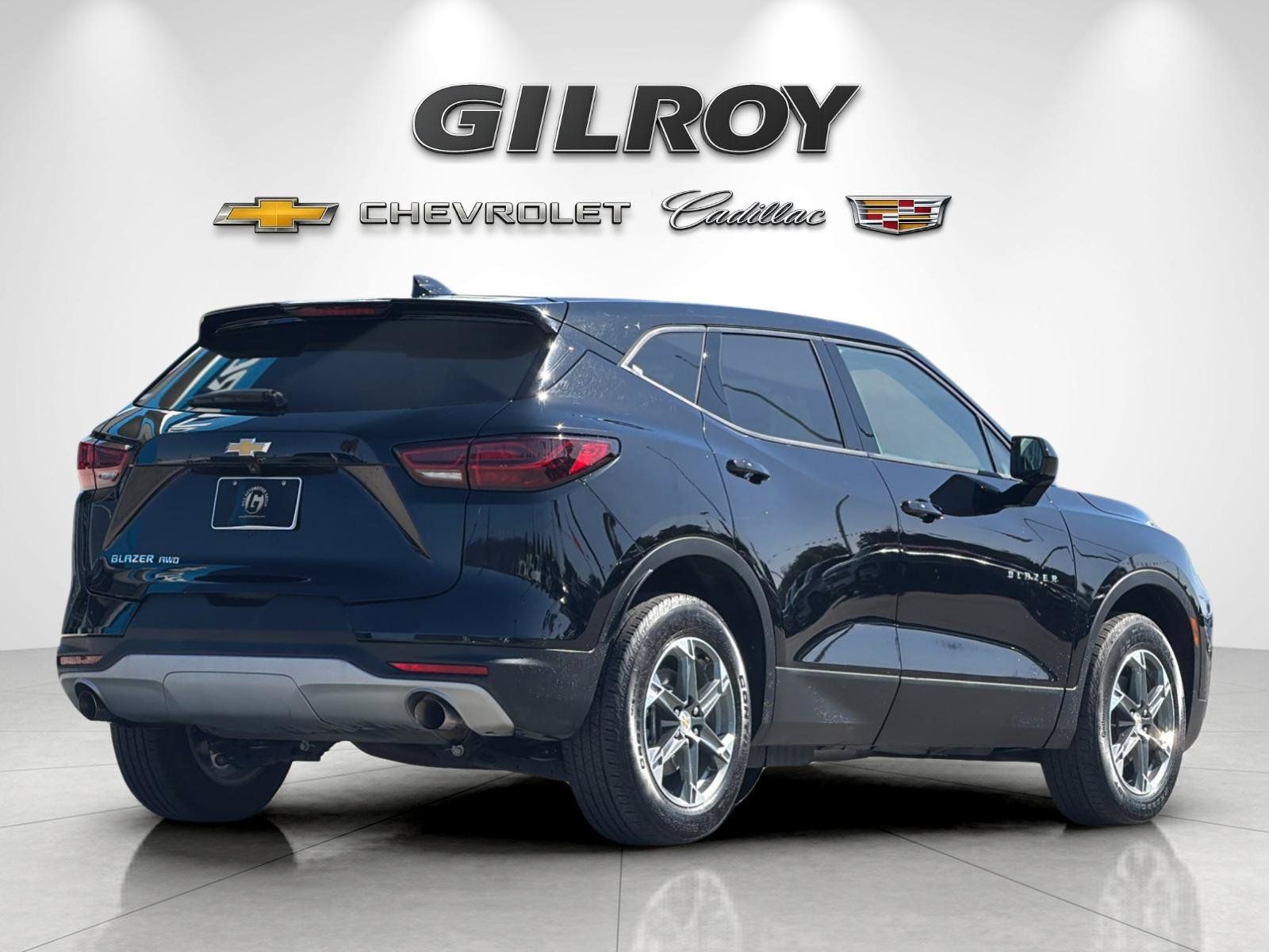 Used 2025 Chevrolet Blazer LT AWD/4WD image 3