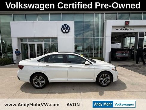 Used 2023 Volkswagen Jetta SE FWD image 5