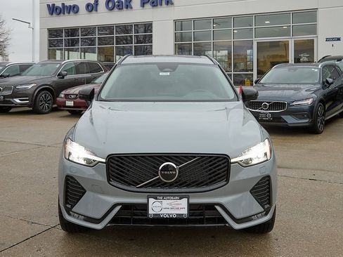 New 2026 Volvo XC60 B5 Core w/ Climate Package image 5