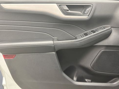 Used 2022 Ford Escape SE AWD/4WD image 9