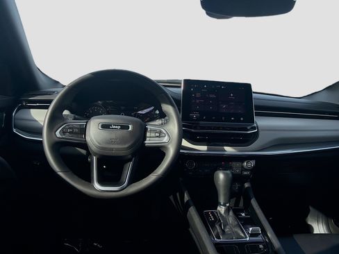 Used 2024 Jeep Compass Limited image 20